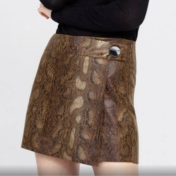 Zara Faux Python Leather Skort, Snakeskin Print in Brown and Bronze, Size Small - Picture 1 of 12